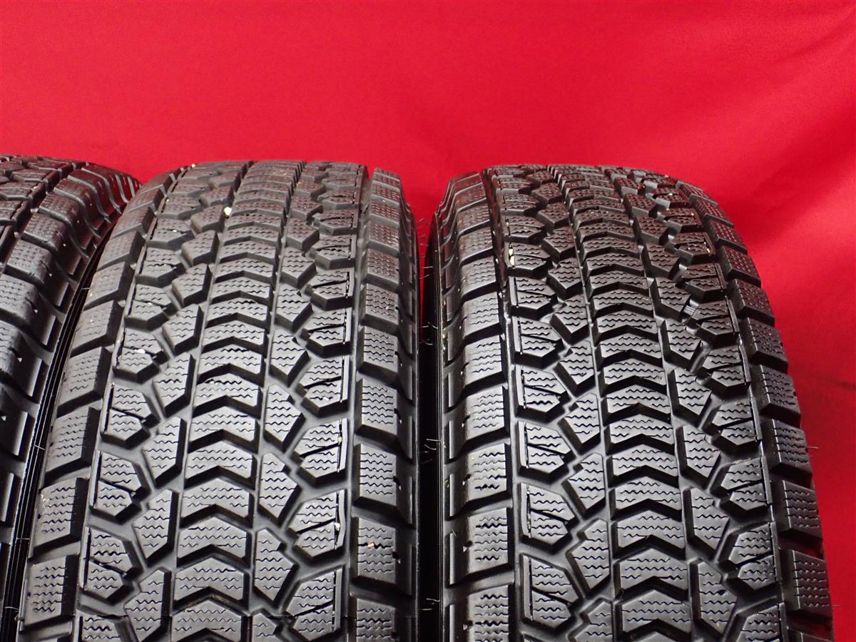 DUNLOP GRANDTREK 235/80r16 スタッドレスタイヤ【貴重】 - 自動車 ...